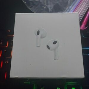 AirPods